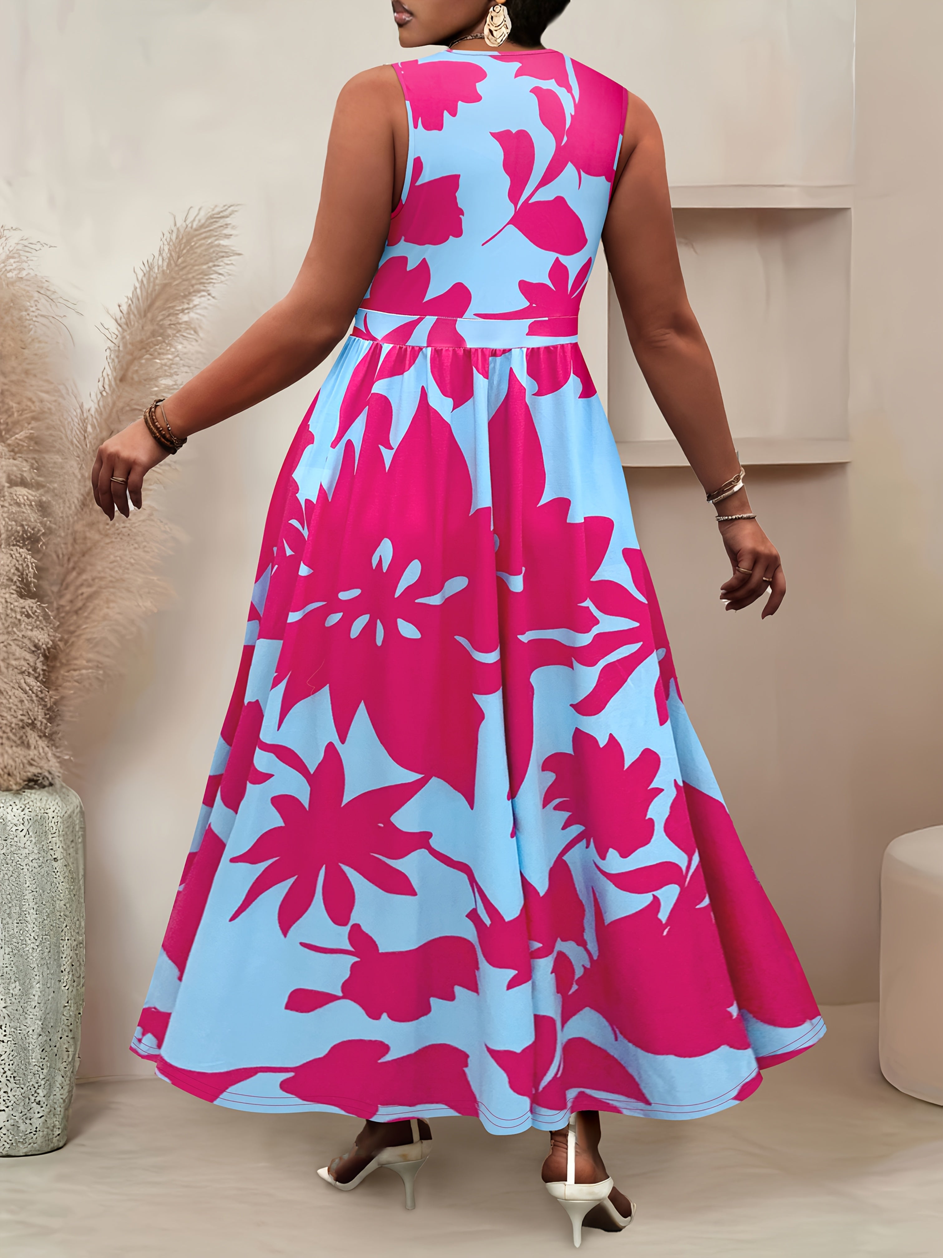 Plus-Size Women's Floral Print V-Neck Sleeveless Dress - Stretchy Machine-Washable Summer Vacation Dress with A-Line Silhouette & Random Floral Pattern for Spring/Summer Casual Outings, Cute Summer Dresses, Casual Outing Atti