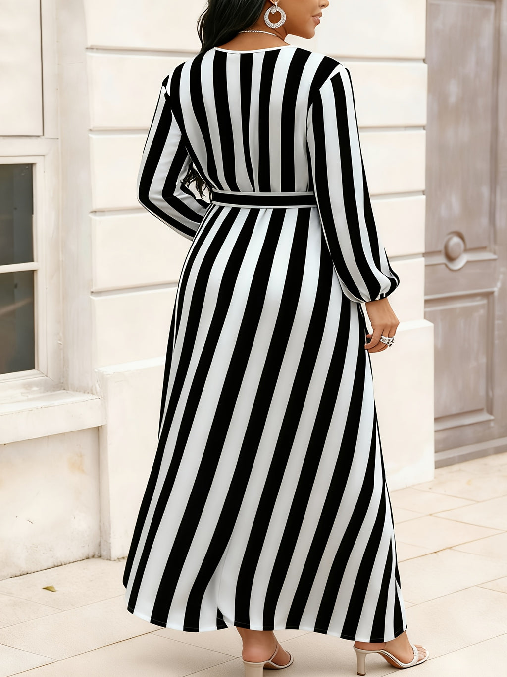 Plus Size, Women's Plus Size Maxi Dress V-Neck Tropical Print A-Line Beach Dress with - Semi-Sheer H-Line Maxi Dress Suitable for Resort Wear, Summer Dresses, Casual Outfits - Machine Washable Long Maxi Length