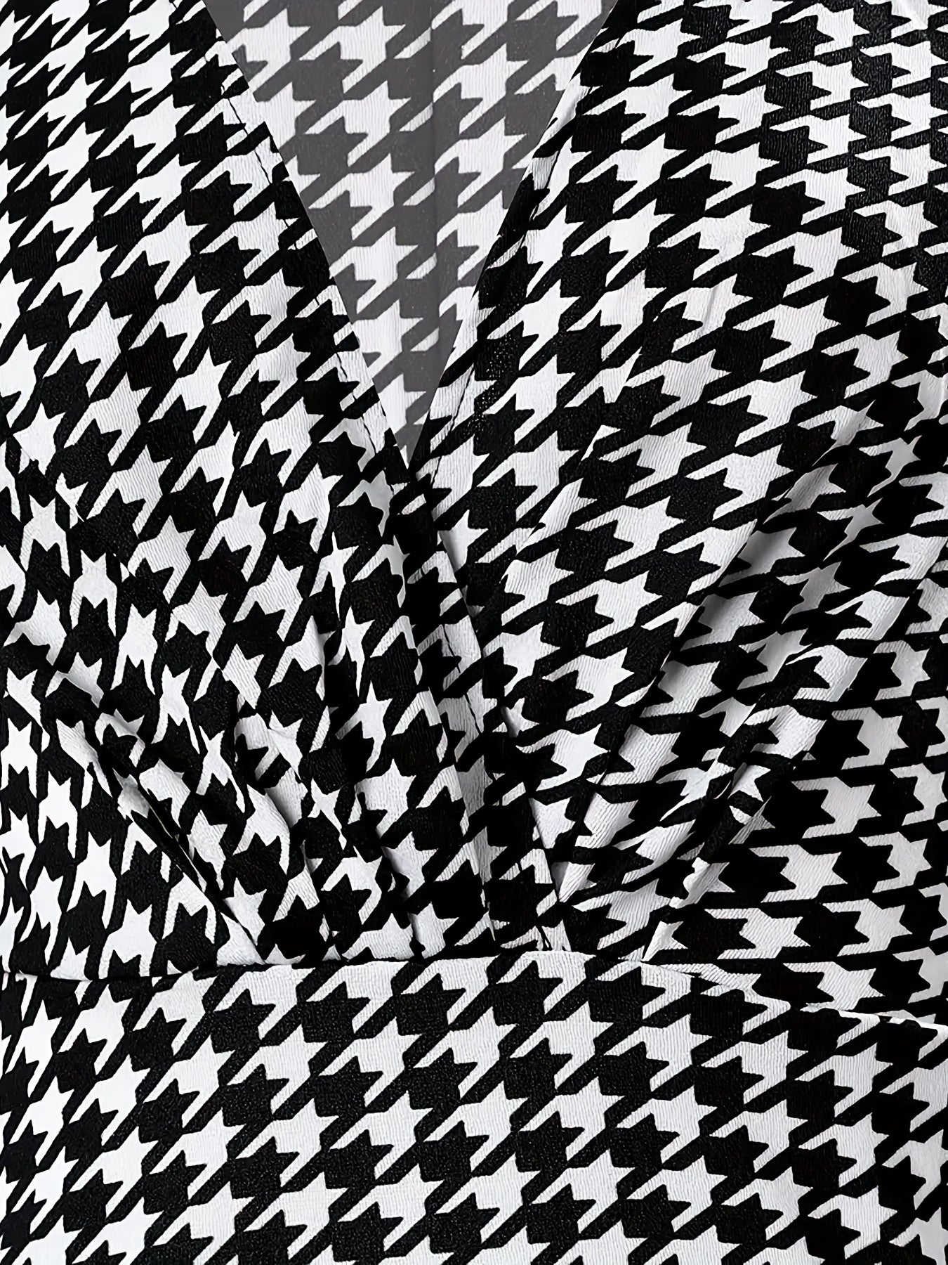 Stunning Plus Size Houndstooth Print Bodycon Dress - Plus Size Dresses - Long Sleeve, V Neck, Elegant, Women's Formal Wear for Special Occasions - High-Quality Fabric, Comfortable Fit, Classic Design