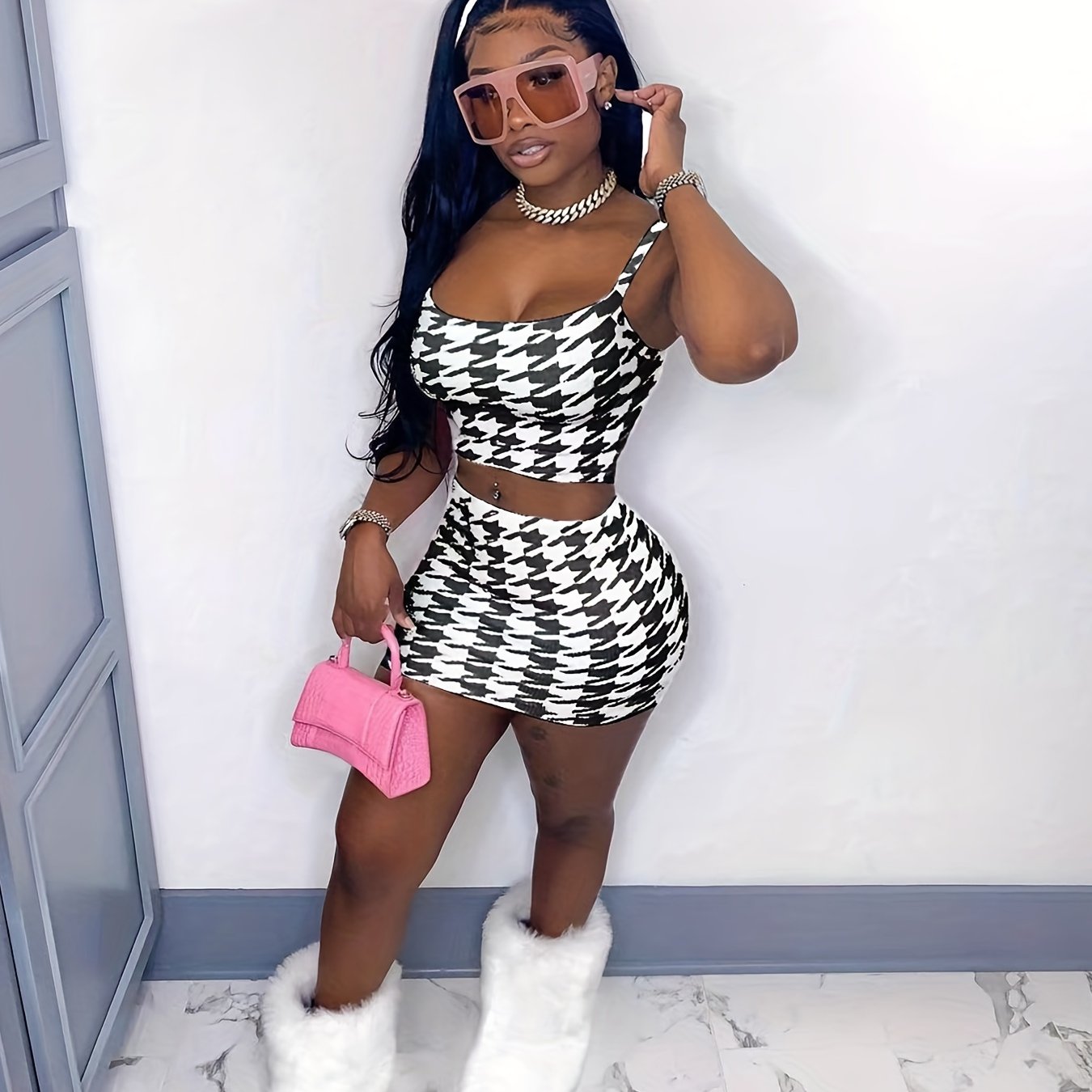 two-piece Women's Sexy Houndstooth Skirt Set - Crop Cami Top and Bodycon Skirt Outfit for a Flattering and Fashionable Look