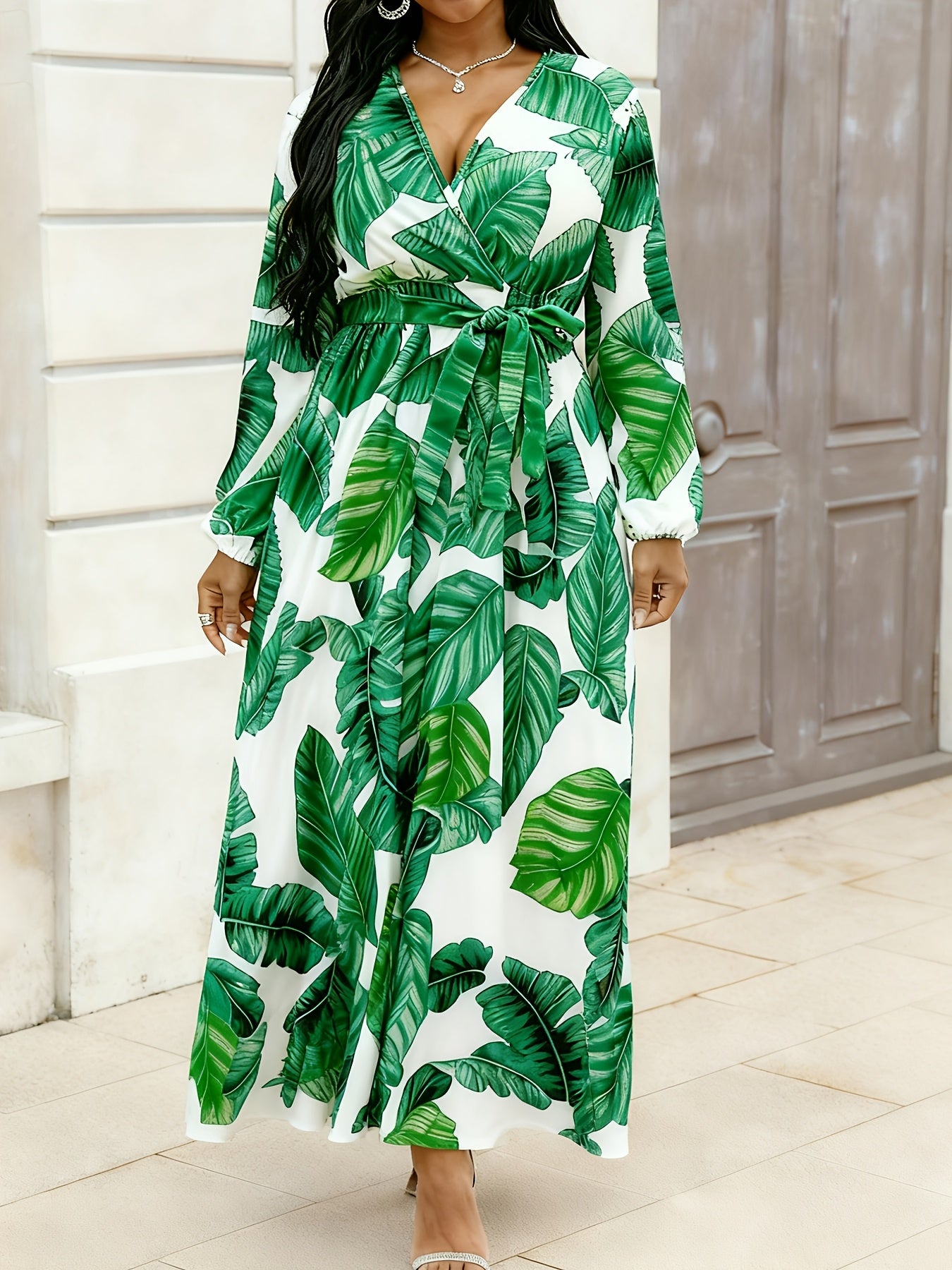 Plus Size, Women's Plus Size Maxi Dress V-Neck Tropical Print A-Line Beach Dress with - Semi-Sheer H-Line Maxi Dress Suitable for Resort Wear, Summer Dresses, Casual Outfits - Machine Washable Long Maxi Length