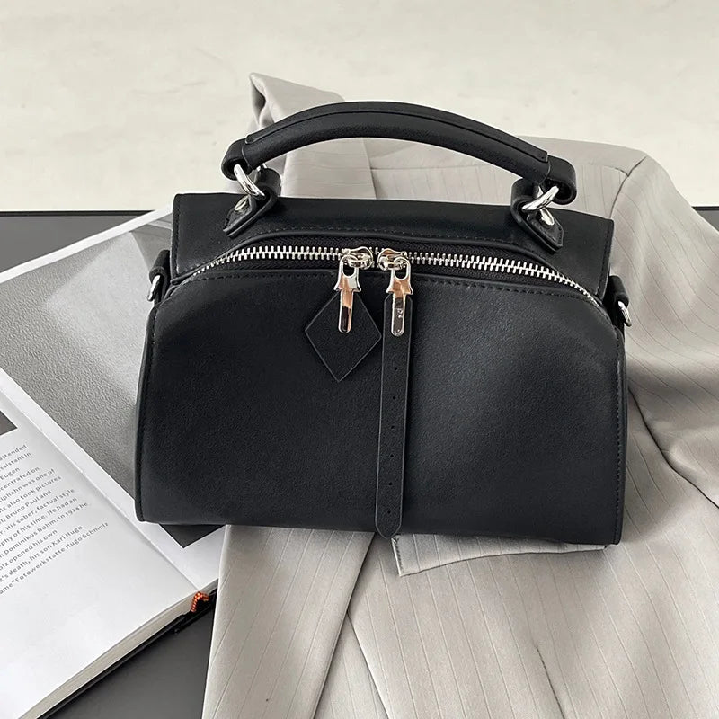 2025 New Retro High-End Soft Leather Handbag New Fashion Commuter Crossbody Bag High-End Pillow Bag