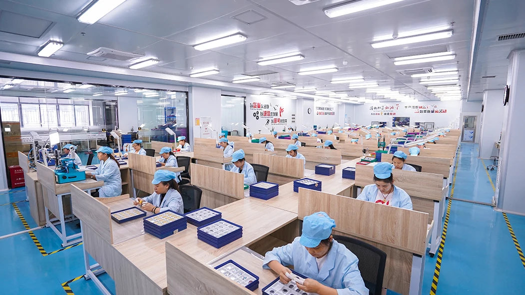 Luxury Fashionable Women Wrist Watches Minimalist Fancy Quartz Female Ladies Watch Montre Pour Femme