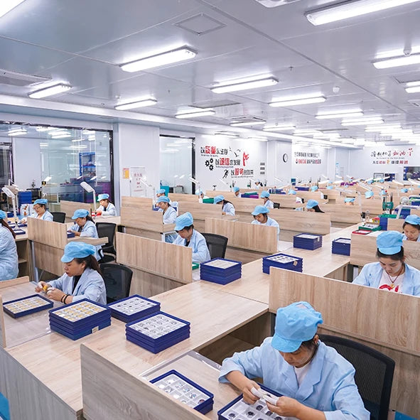 Luxury Fashionable Women Wrist Watches Minimalist Fancy Quartz Female Ladies Watch Montre Pour Femme