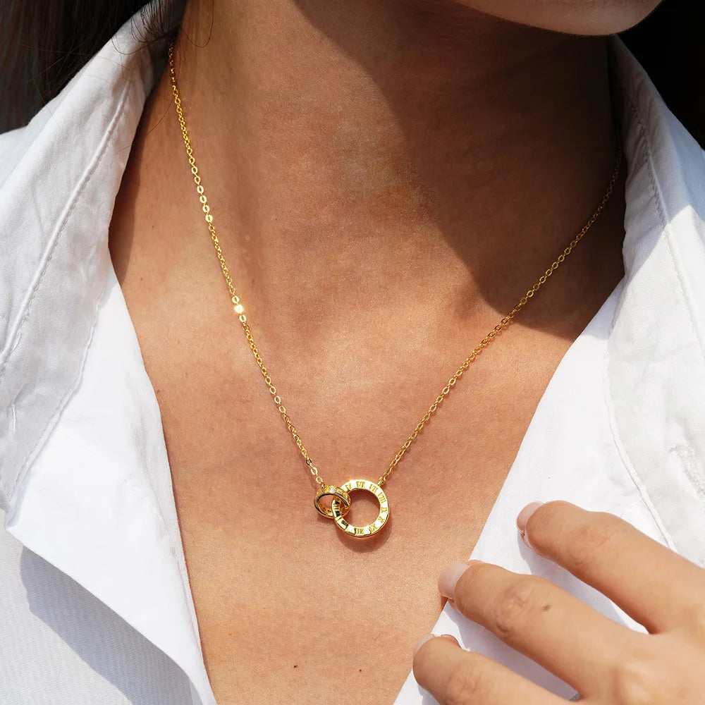Luxury 100% Real 18k Gold Women's Roman Numeral Round Pendant with Moissanite Diamond Necklace