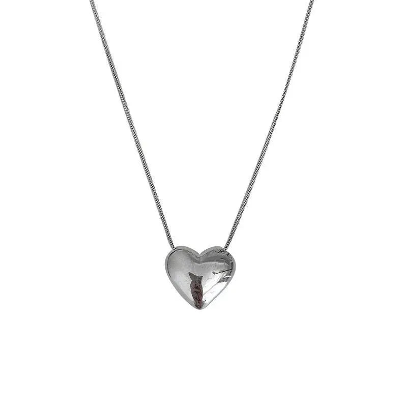 Simple Trendy Silver Color Love Heart Pendant Necklace for Women Korean Fashion Snake Bone Chain Clavicle Chokers Party Jewelry
