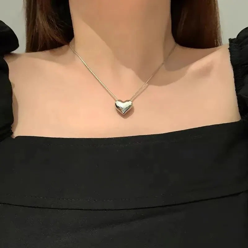 Simple Trendy Silver Color Love Heart Pendant Necklace for Women Korean Fashion Snake Bone Chain Clavicle Chokers Party Jewelry