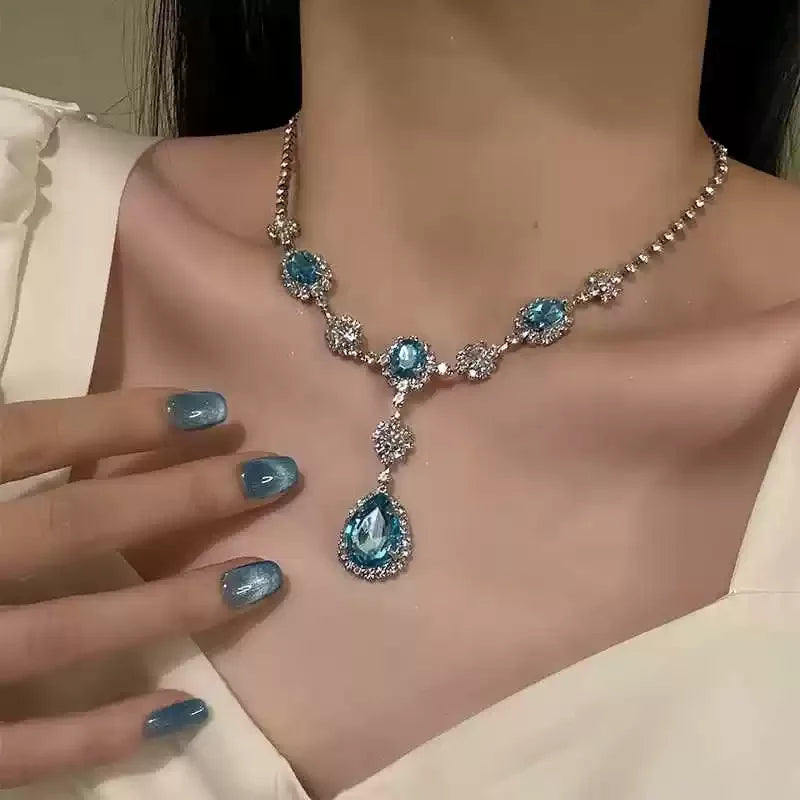 Original Blue Crystal Charm Sparkling Zirconia Necklace for Women's Niche Design Sense High end Banquet Accessories Neck Chain