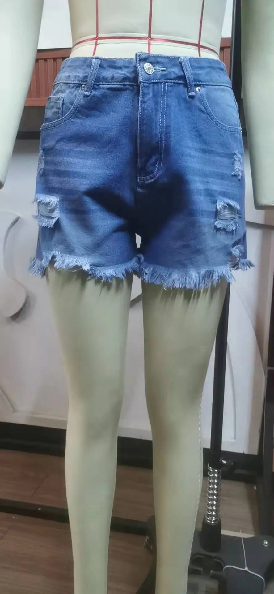 Hole Shorts for Women Vintage Jeans Distressed Washed Mid Waist Pockets Button Furry Denims Female Straight Short Pants 2025