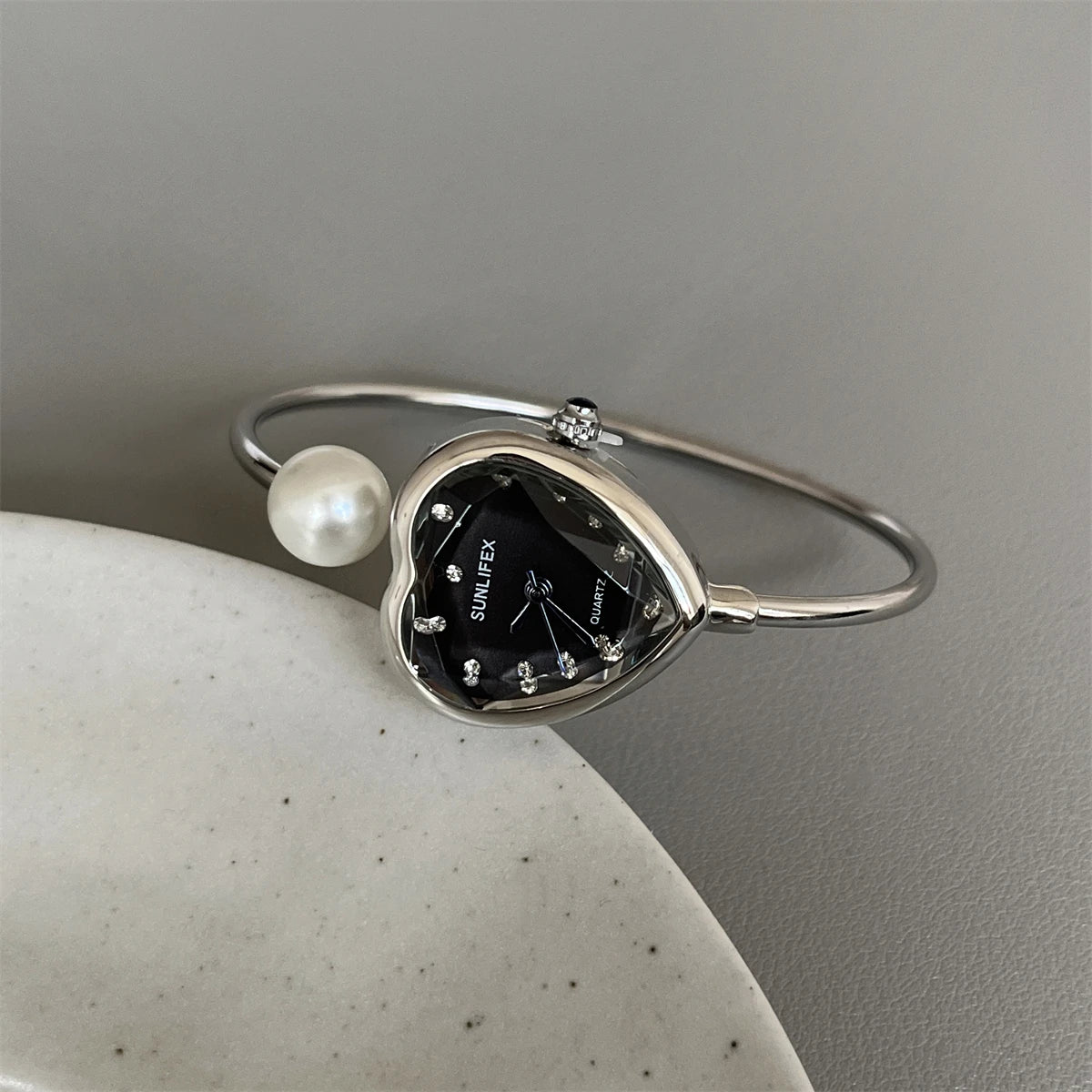 Love Heart Shaped Ladies Quartz Watch Elegant Bracelet Vintage Temperament Unique Women's Watches 2025