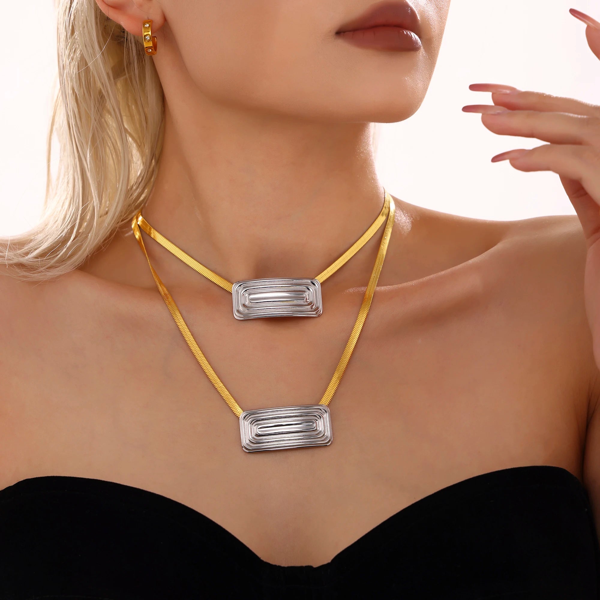 Chic Shiny Necklace For Women Gold Plated Square Pendant Luxury Waterproof Elegant Snake Chain Jewelry Gift