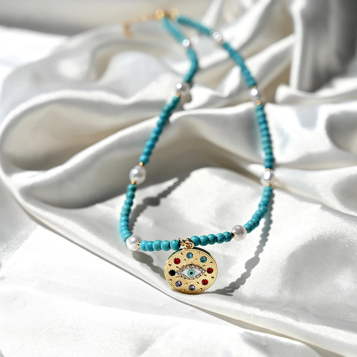 Artificial Turquoise Beads Heart Eye Pendant Necklace For Women With a Golden Stainless Steel Buckle Imitation Pearl Jewelry