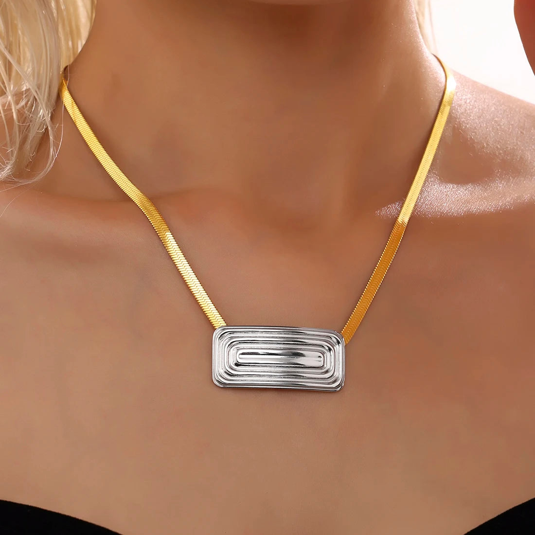 Chic Shiny Necklace For Women Gold Plated Square Pendant Luxury Waterproof Elegant Snake Chain Jewelry Gift