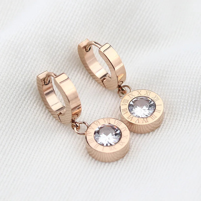 2023 Fashion Classic Roman Crystal Disc Pendant Stainless Steel Rose Gold Colour Earrings Women's Colorless Jewelry Accessories