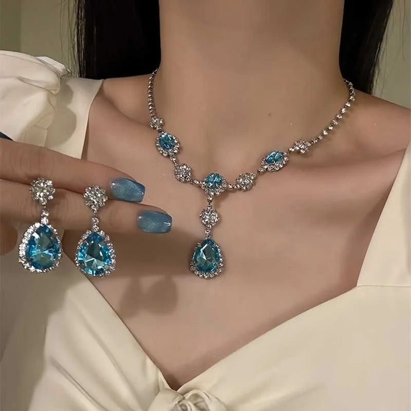 Original Blue Crystal Charm Sparkling Zirconia Necklace for Women's Niche Design Sense High end Banquet Accessories Neck Chain