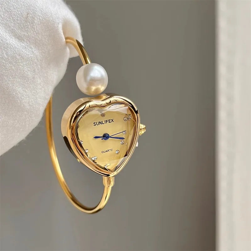 Love Heart Shaped Ladies Quartz Watch Elegant Bracelet Vintage Temperament Unique Women's Watches 2025