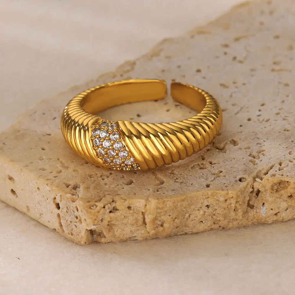 Stainless Steel Creative Geometry Rings For Women Men Opening Smooth Ring Wedding Exquisite Jewelry Gift 2024