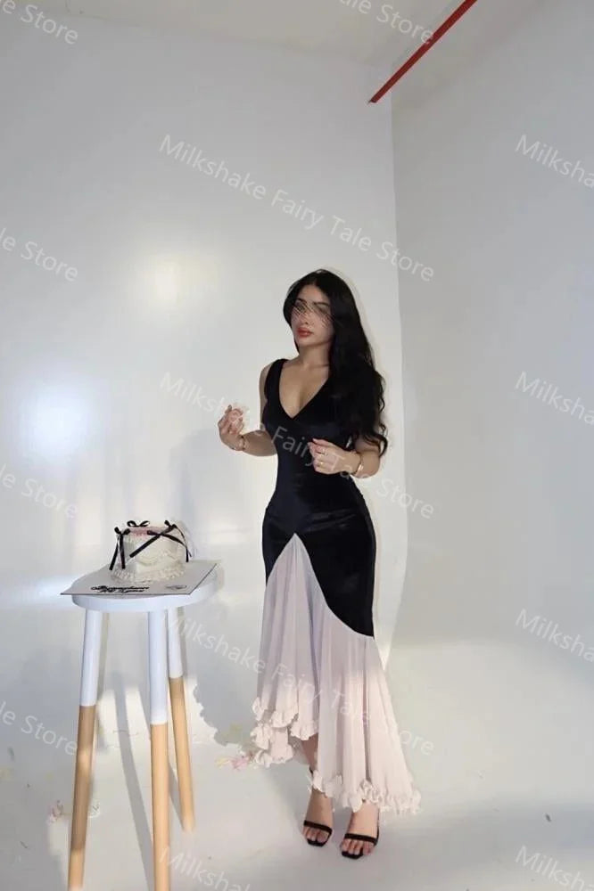 Simple Evening Dresses for Women V Neck Sleeveless Velvet Prom Gown Vintage Ruffles Customized Wedding Party Guest Gowns