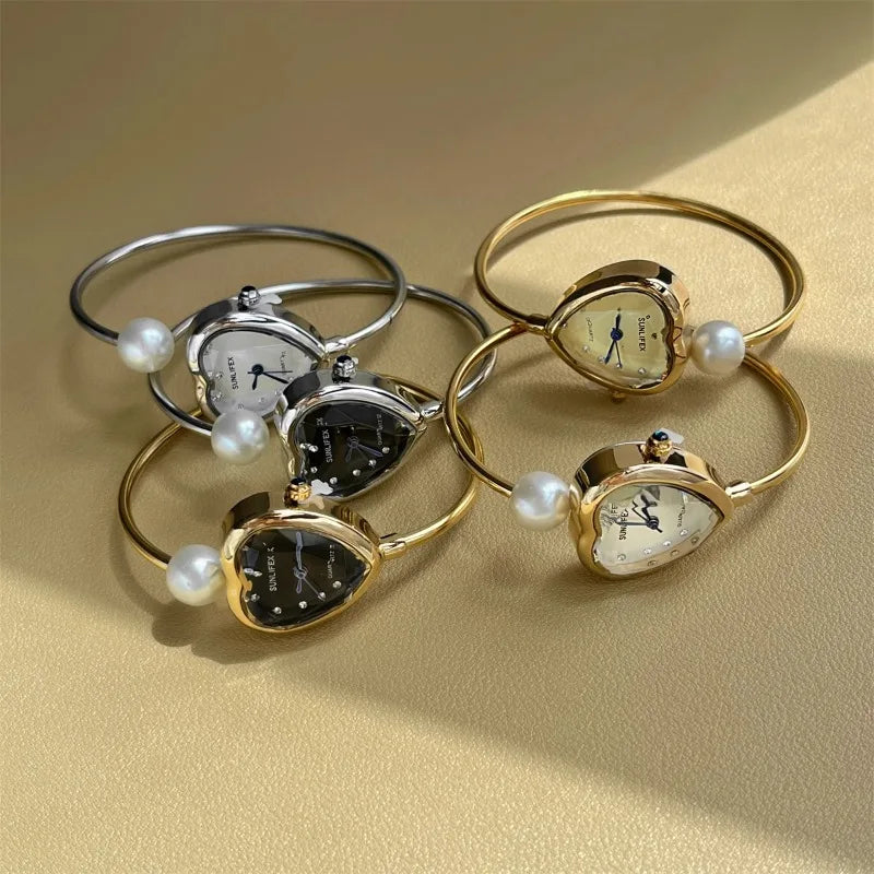 Love Heart Shaped Ladies Quartz Watch Elegant Bracelet Vintage Temperament Unique Women's Watches 2025