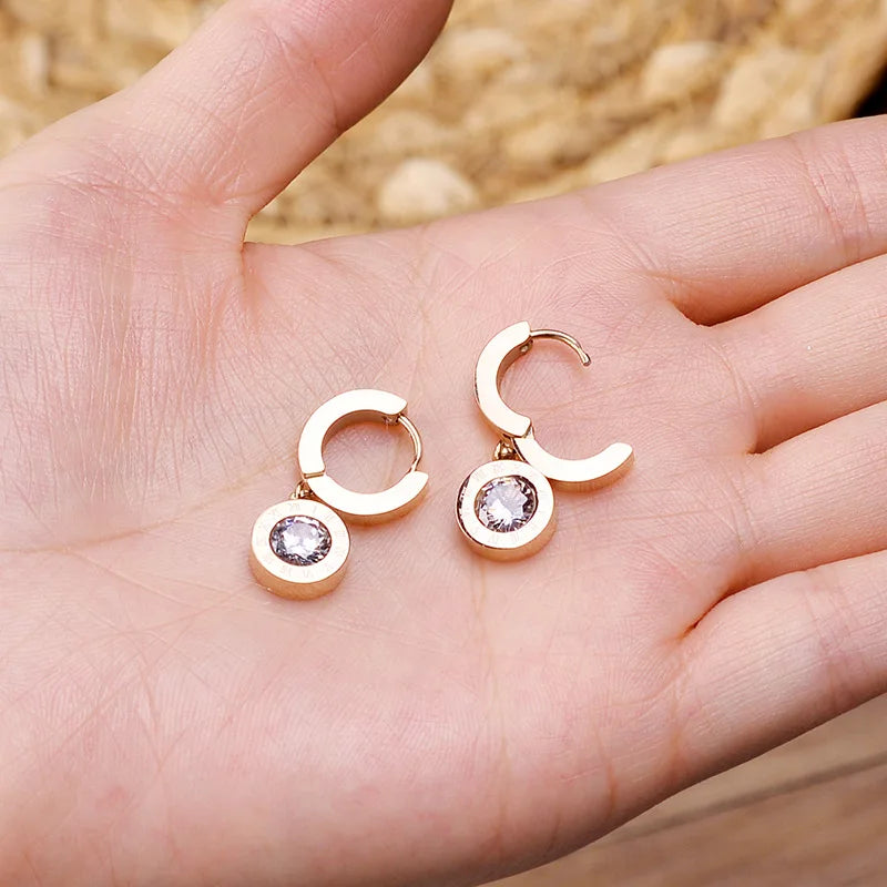2023 Fashion Classic Roman Crystal Disc Pendant Stainless Steel Rose Gold Colour Earrings Women's Colorless Jewelry Accessories