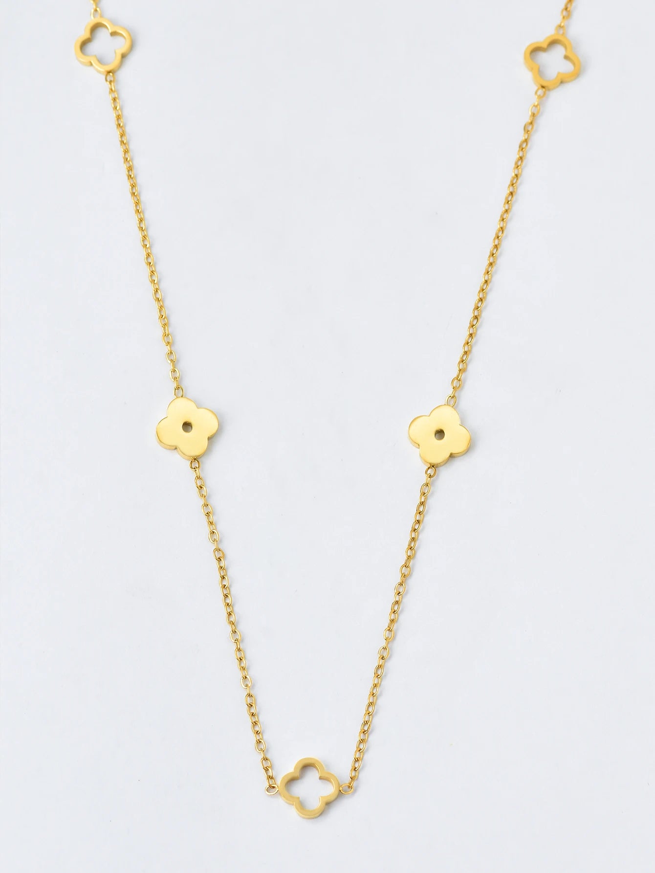 Japan and South Korea style simple stainless steel four-leaf clover plum blossom interlocking pendant necklace for daily wear