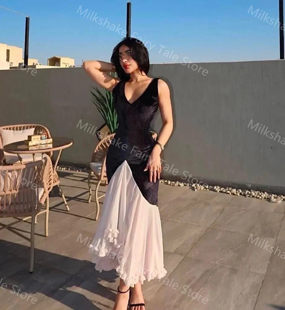 Simple Evening Dresses for Women V Neck Sleeveless Velvet Prom Gown Vintage Ruffles Customized Wedding Party Guest Gowns