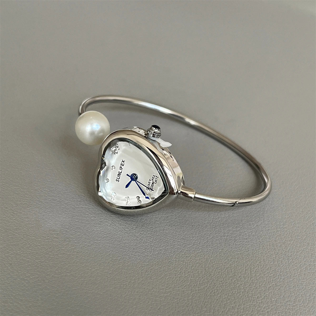 Love Heart Shaped Ladies Quartz Watch Elegant Bracelet Vintage Temperament Unique Women's Watches 2025