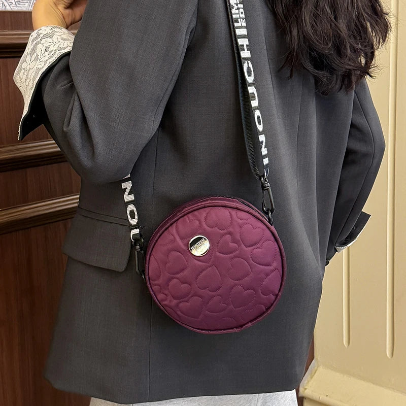 Men's and Women's New Single-Shoulder Crossbody Bags - Fashionable and Versatile Pure Color Heart-Shaped Print Casual Bags