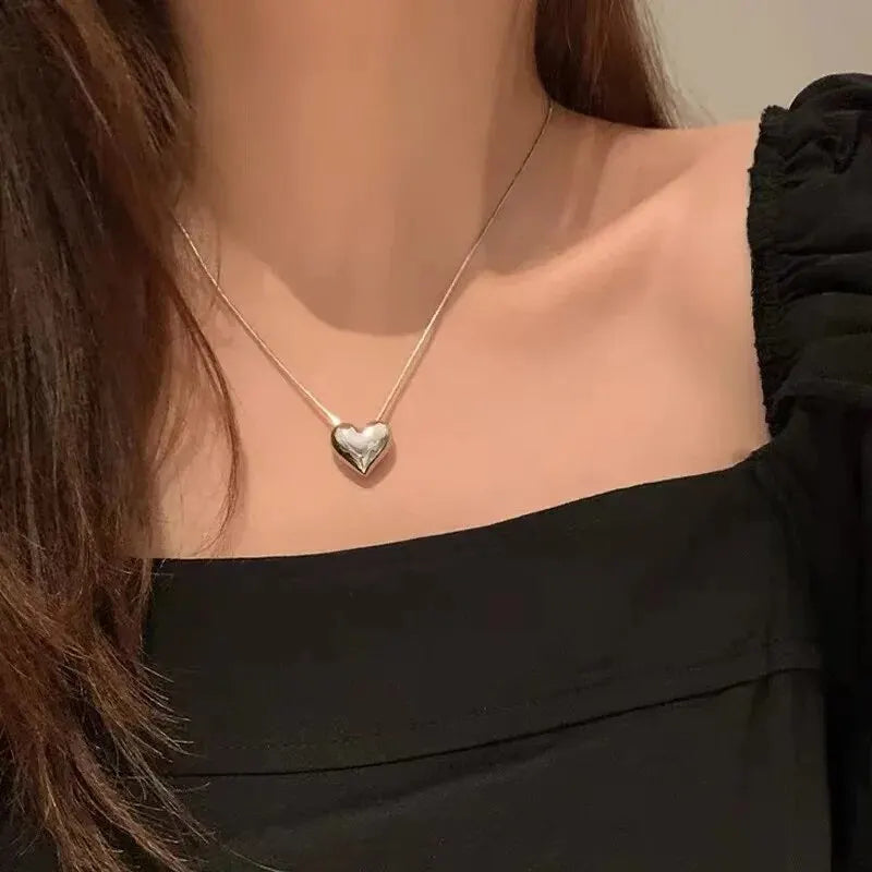 Simple Trendy Silver Color Love Heart Pendant Necklace for Women Korean Fashion Snake Bone Chain Clavicle Chokers Party Jewelry