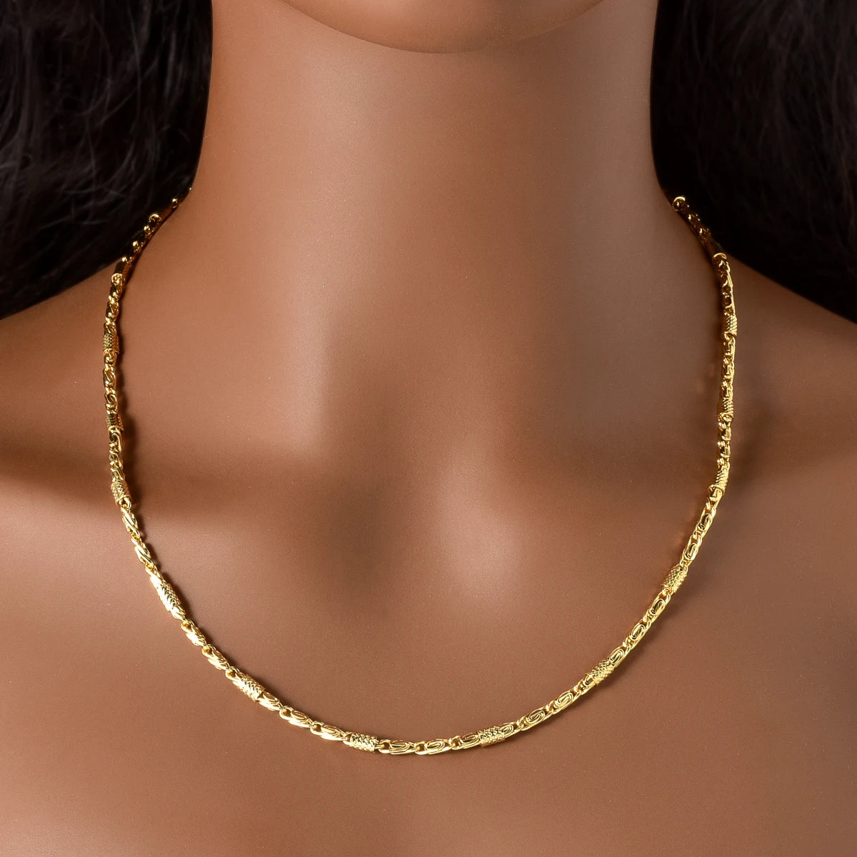 Luxury Gold Plated Chain Necklace for Women Men 2025 Trendy Jewelry Elegant Statement Piece Party Wedding Gift Fashion Accessory