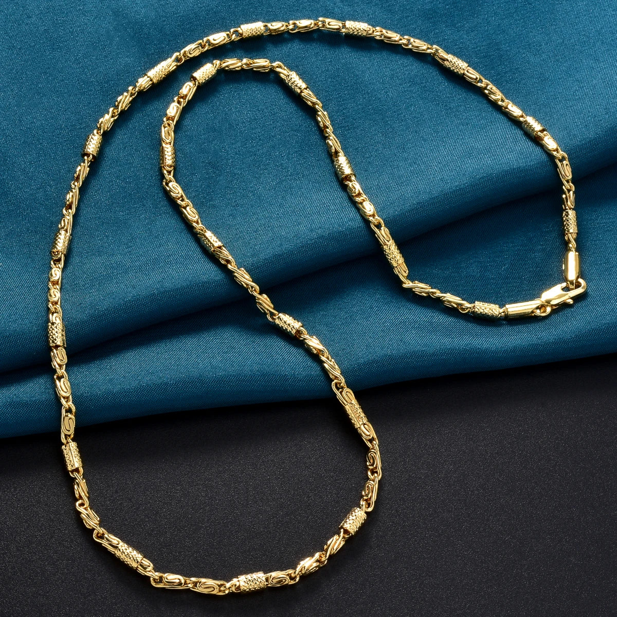 Luxury Gold Plated Chain Necklace for Women Men 2025 Trendy Jewelry Elegant Statement Piece Party Wedding Gift Fashion Accessory