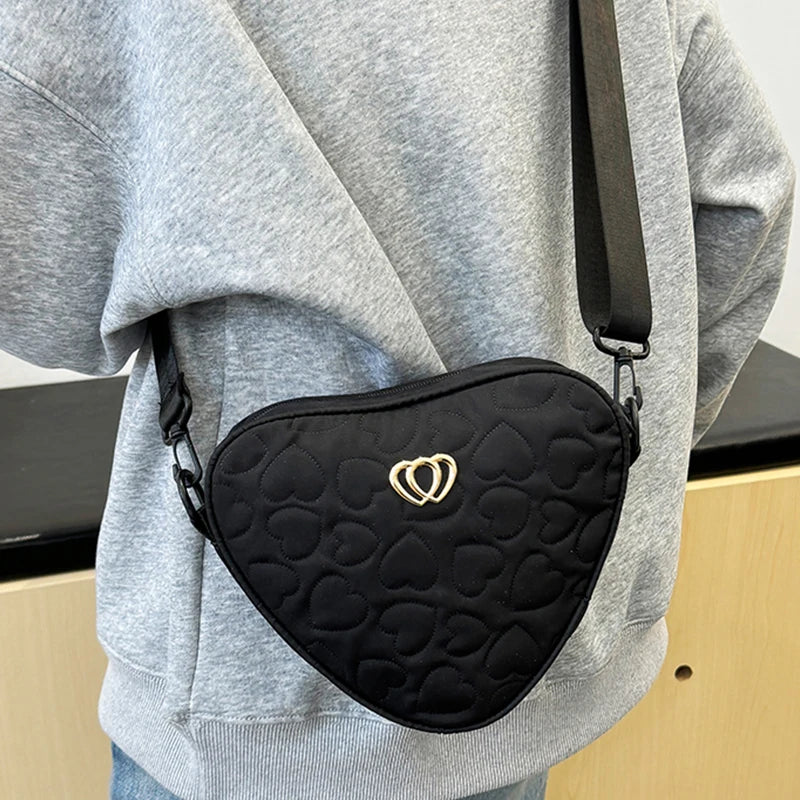 Ladies' handbags suitable for shopping, designed with love, made of nylon material, can be worn over the shoulder or crossbody.