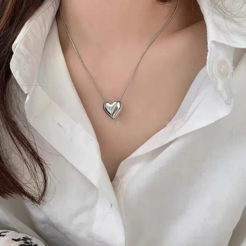 Simple Trendy Silver Color Love Heart Pendant Necklace for Women Korean Fashion Snake Bone Chain Clavicle Chokers Party Jewelry