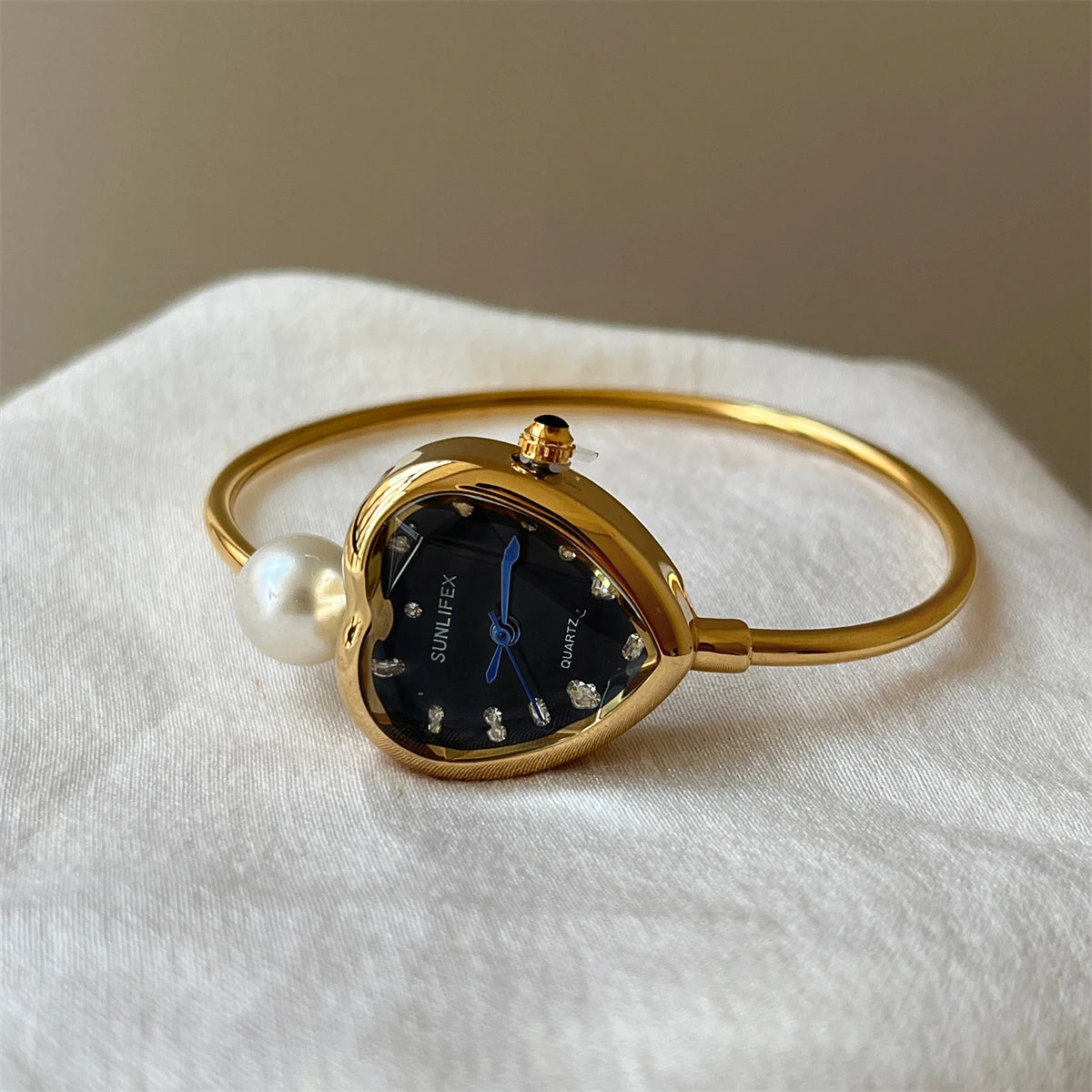 Love Heart Shaped Ladies Quartz Watch Elegant Bracelet Vintage Temperament Unique Women's Watches 2025