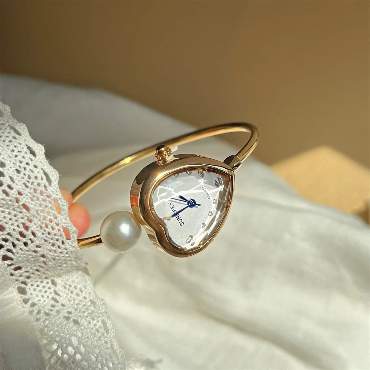 Love Heart Shaped Ladies Quartz Watch Elegant Bracelet Vintage Temperament Unique Women's Watches 2025