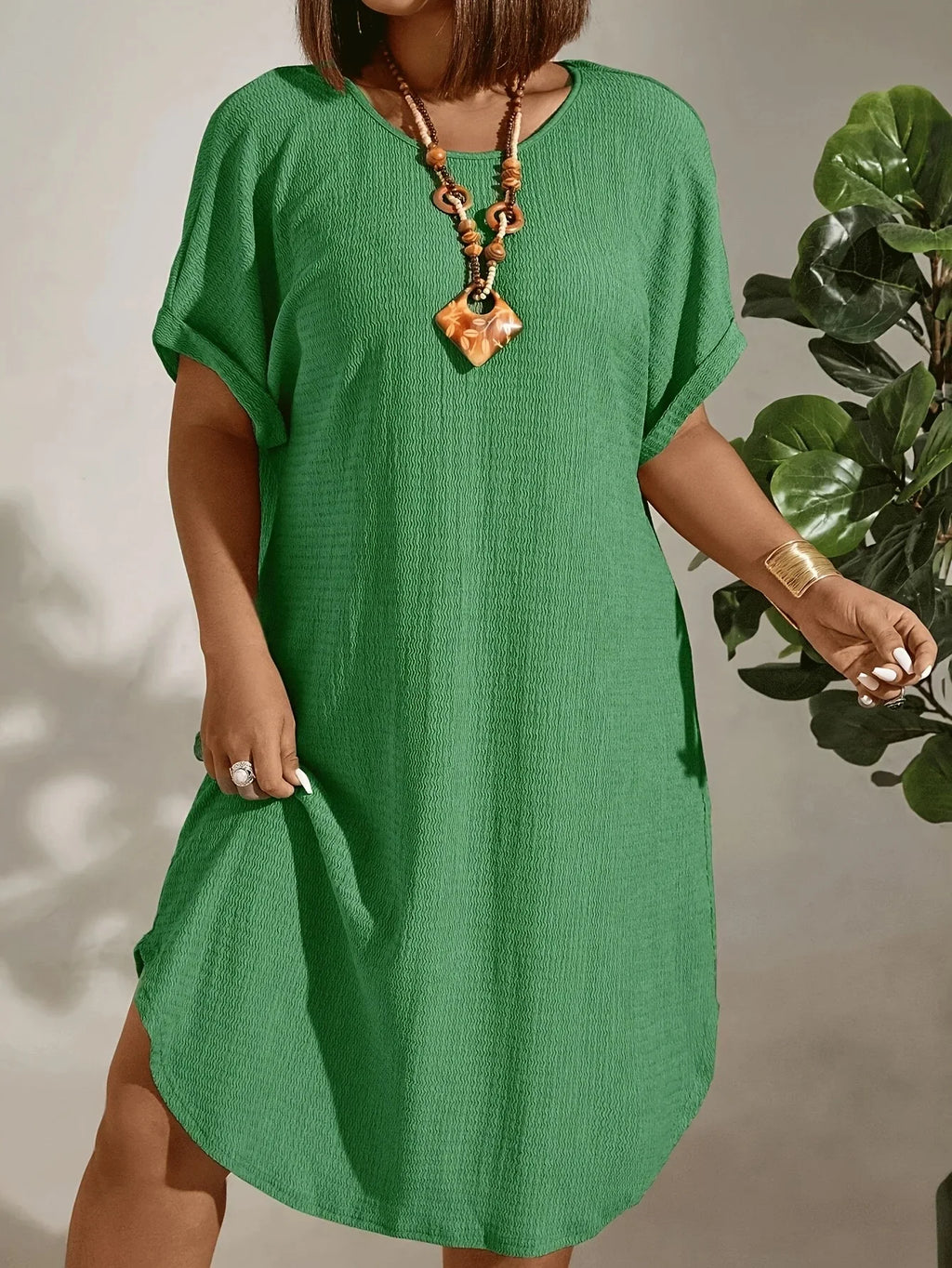 European and American large-size women's clothing 2025 summer new short-sleeved solid color dress large-size