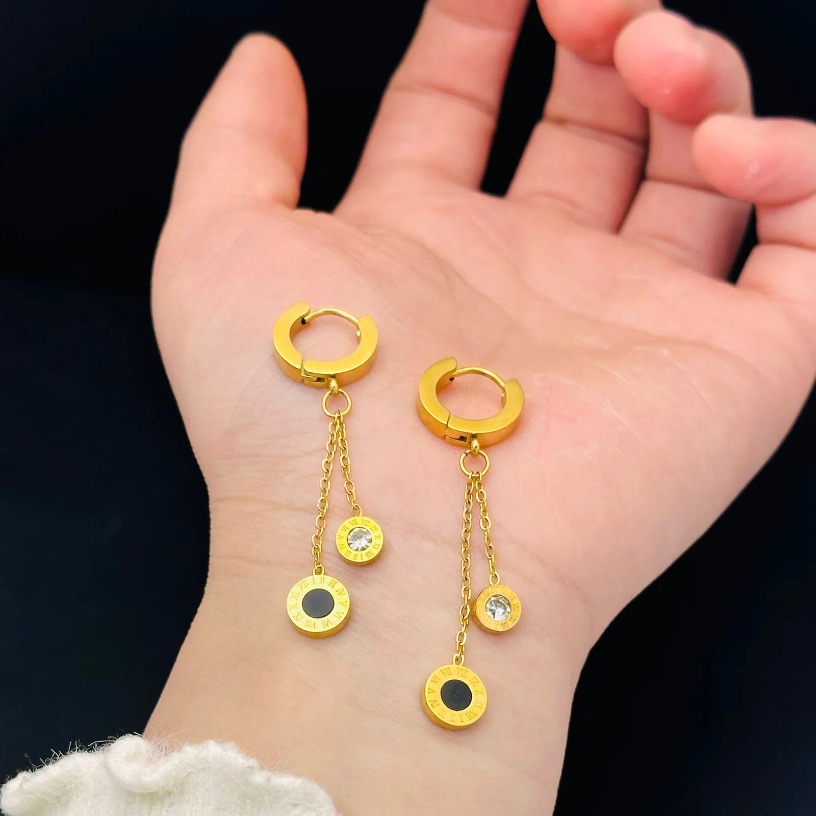 2023 Fashion Classic Roman Crystal Disc Pendant Stainless Steel Rose Gold Colour Earrings Women's Colorless Jewelry Accessories