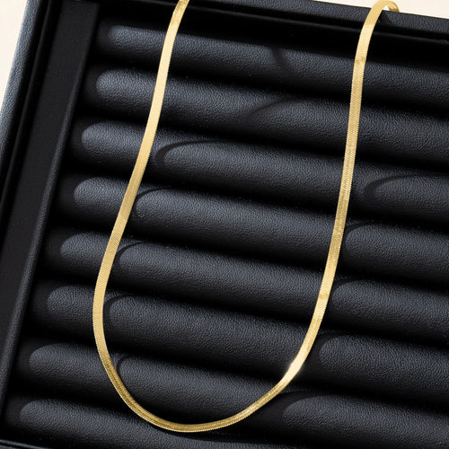 A Women's Chain Necklace, Minimalist Style High-End Versatile Metal Necklace, Suitable for Daily Wear and Vacation Wear
