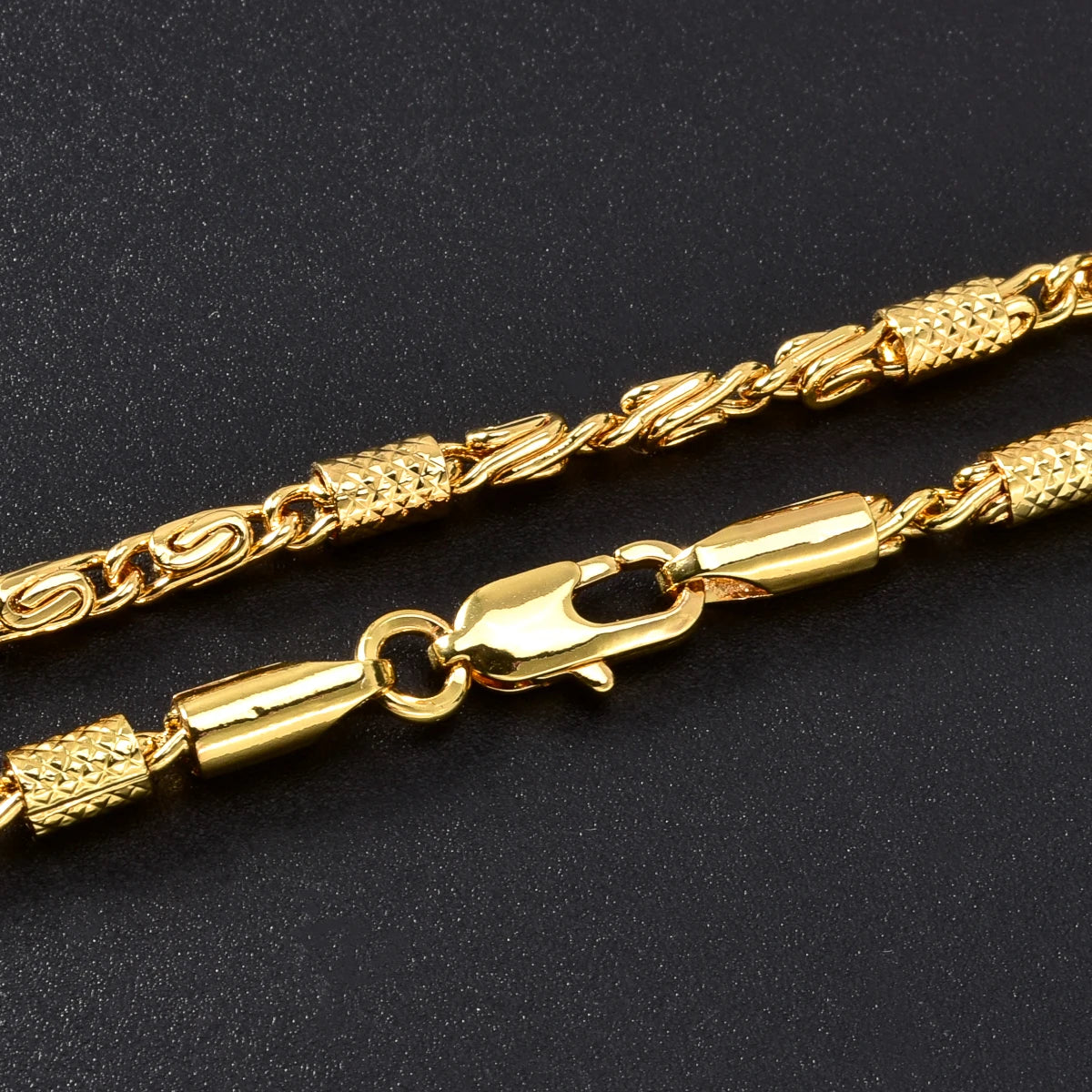 Luxury Gold Plated Chain Necklace for Women Men 2025 Trendy Jewelry Elegant Statement Piece Party Wedding Gift Fashion Accessory