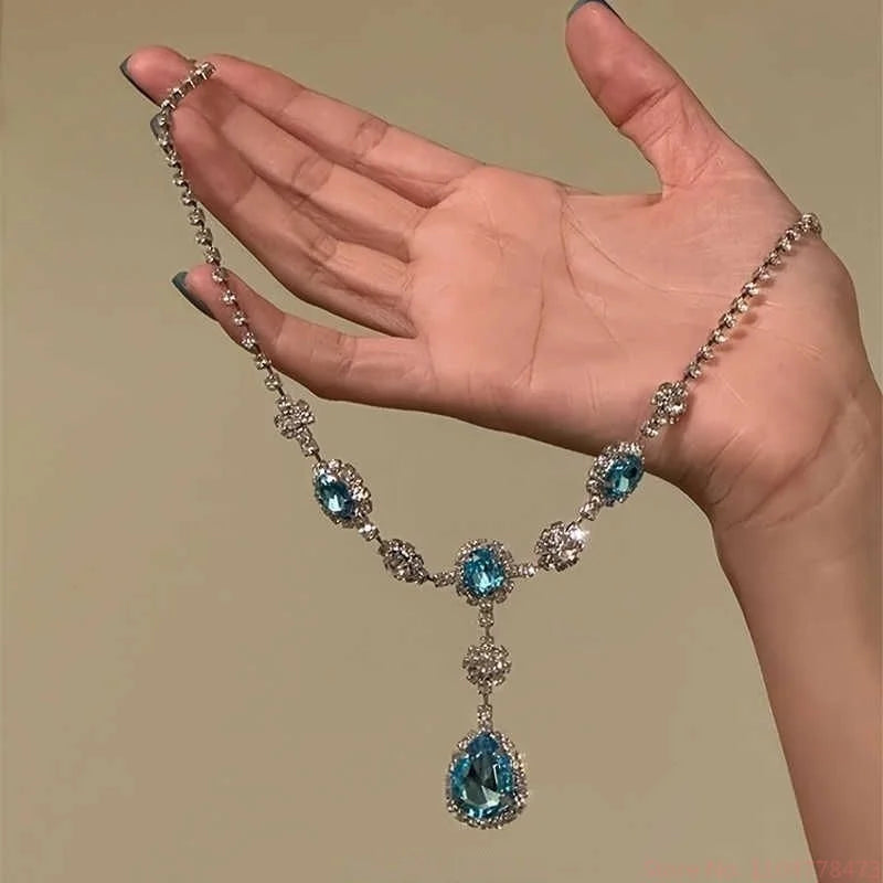 Original Blue Crystal Charm Sparkling Zirconia Necklace for Women's Niche Design Sense High end Banquet Accessories Neck Chain