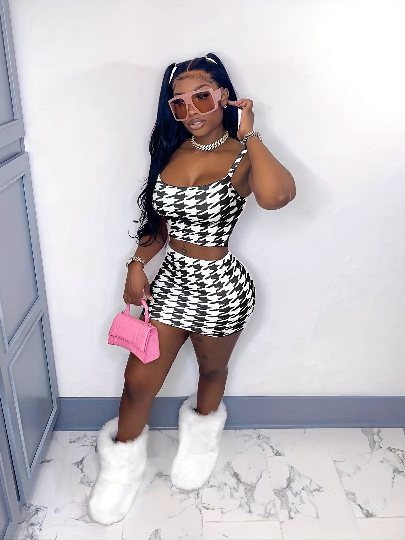 two-piece Women's Sexy Houndstooth Skirt Set - Crop Cami Top and Bodycon Skirt Outfit for a Flattering and Fashionable Look