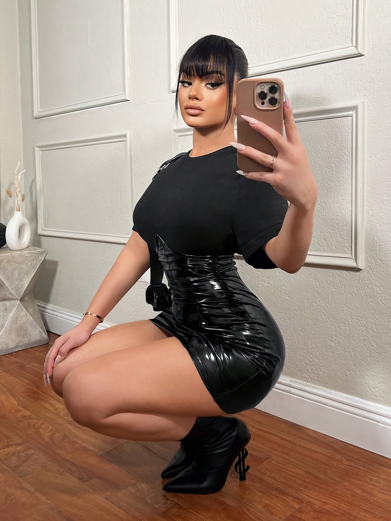 Plus Size, Women's Glossy Black PU Leather Bodycon Mini Skirt - Slim-Fit Stretchy Short Skirt for Party Wedding Clubwear, Easy-Care Hand Washable Fabric, Short Skirts For Women, Short Skirts For Women Plus Size, Skirts For Wo