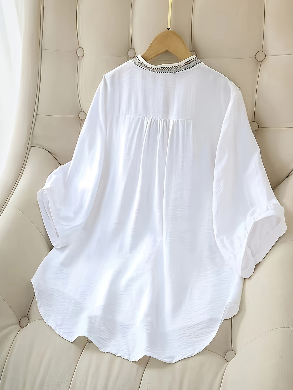 Women's White Short Sleeve Blouse with Black & Grey Floral//Leaf/Paisley/Star/Bird/Bee/Bouquet/Bell/Heart//Chain/rrow//Starfish/Bubblegum//Chrysanthemum//Maple Leaf/Maple/Bee/Chrysanthemum/Lilac/Lilac/Bell/Chrysanthemum -, Bl