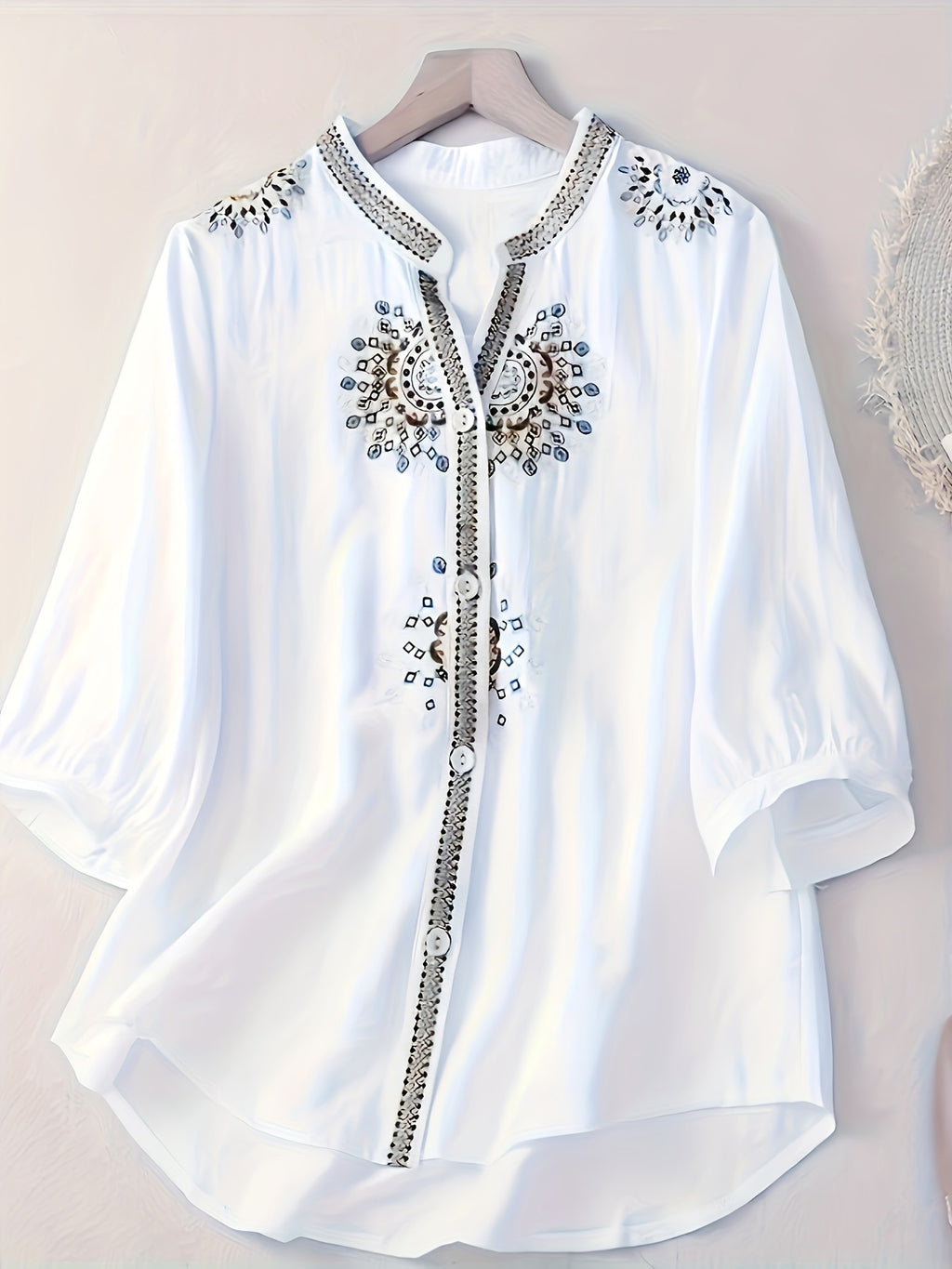Women's White Short Sleeve Blouse with Black & Grey Floral//Leaf/Paisley/Star/Bird/Bee/Bouquet/Bell/Heart//Chain/rrow//Starfish/Bubblegum//Chrysanthemum//Maple Leaf/Maple/Bee/Chrysanthemum/Lilac/Lilac/Bell/Chrysanthemum -, Bl