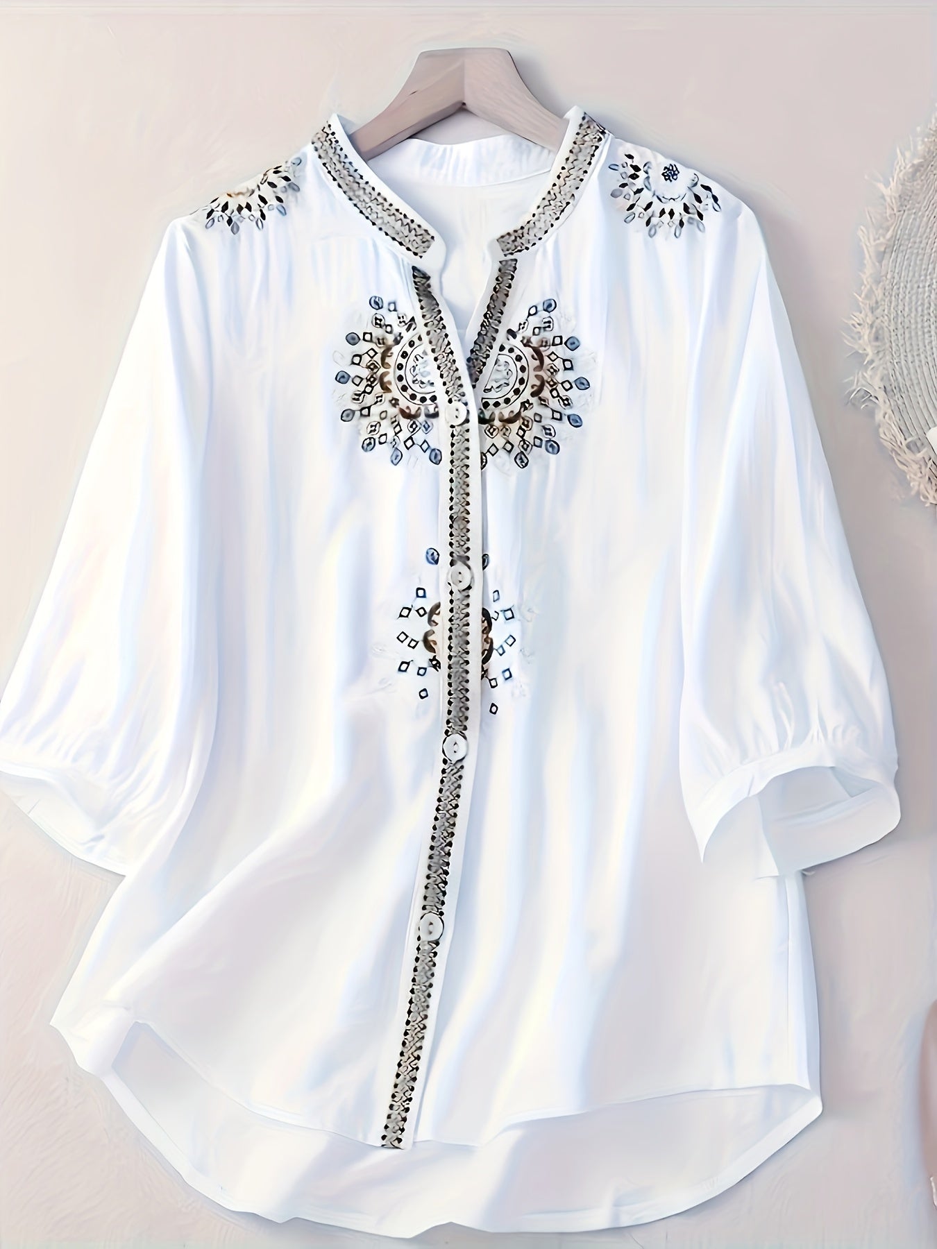 Women's White Short Sleeve Blouse with Black & Grey Floral//Leaf/Paisley/Star/Bird/Bee/Bouquet/Bell/Heart//Chain/rrow//Starfish/Bubblegum//Chrysanthemum//Maple Leaf/Maple/Bee/Chrysanthemum/Lilac/Lilac/Bell/Chrysanthemum -, Bl