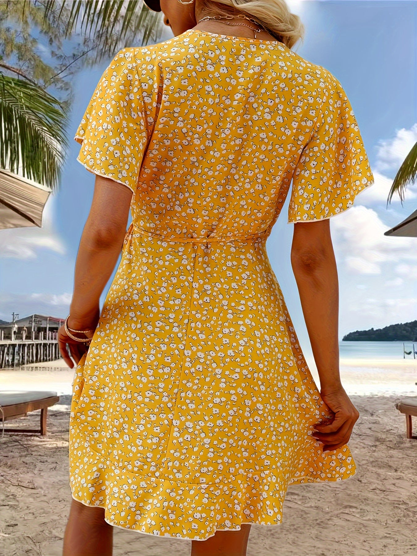 Stunning Floral V-Neck Ruffle Hem Dress - Women's Elegant Short Sleeve Cinched Waist Dresses for Spring & Summer - Perfect for Outdoor Activities, Casual Wear, and Date Nights